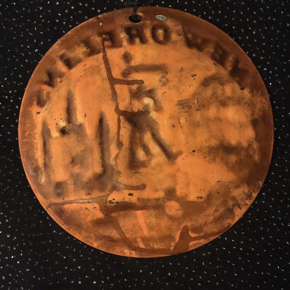 New Orleans Ceramic Decorative Wall Plate Souvenir - Picture 3 of 4